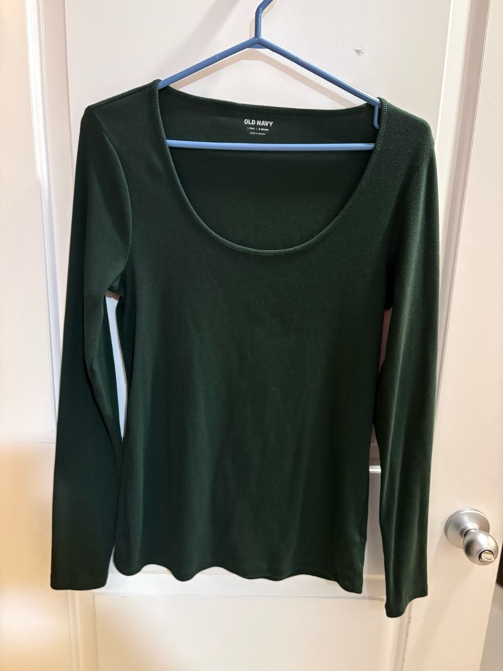 3/$15 Old Navy Long-Sleeve Scoop Neck Top - Forest Green
